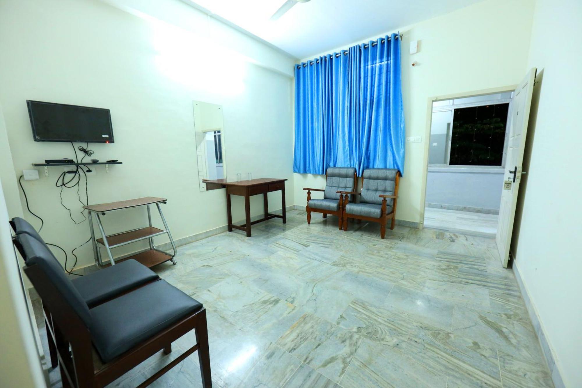 Temple View Residency Hotel Chottanikara Exterior photo