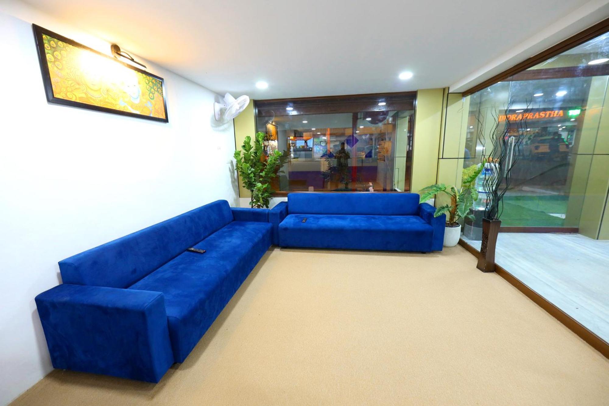 Temple View Residency Hotel Chottanikara Exterior photo