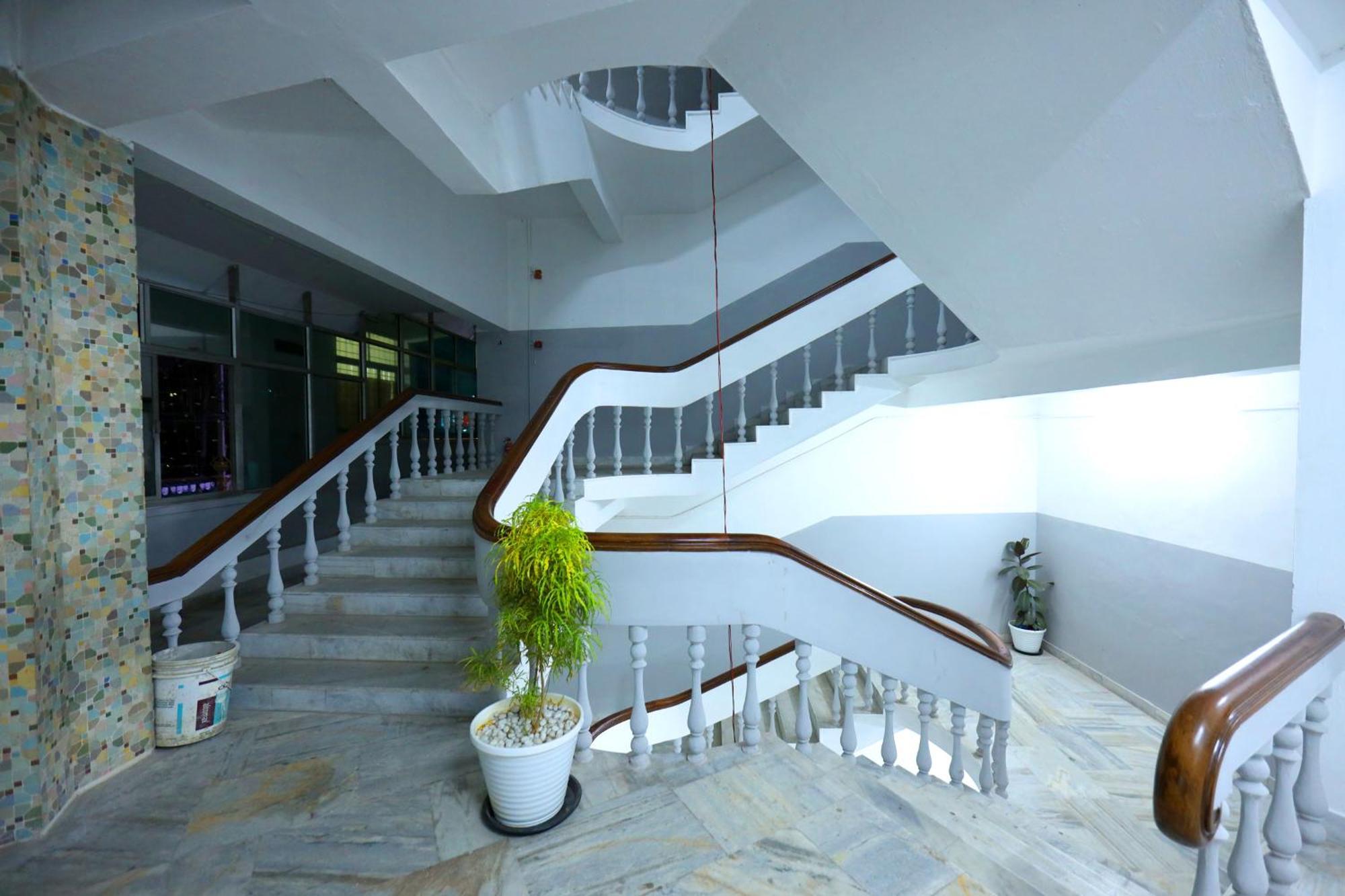 Temple View Residency Hotel Chottanikara Exterior photo
