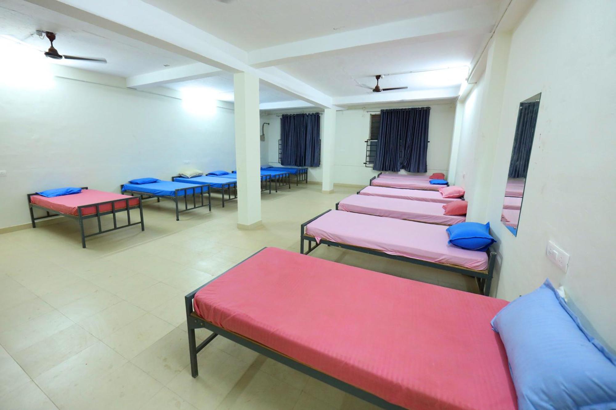 Temple View Residency Hotel Chottanikara Exterior photo