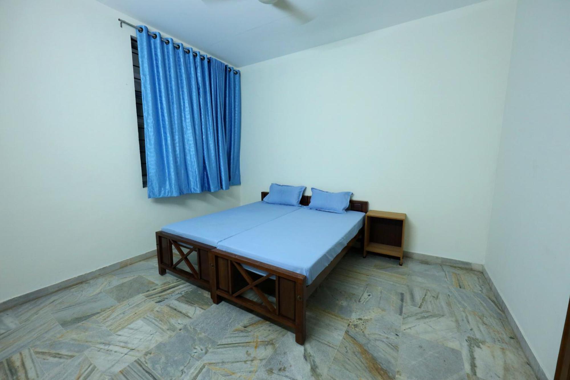 Temple View Residency Hotel Chottanikara Exterior photo